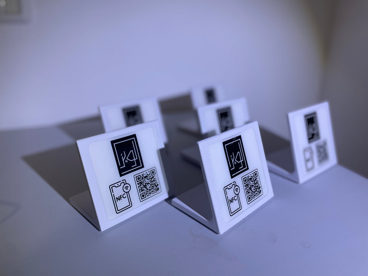 סט 10 מעמדי QR לתפריט דיגיטלי למסעדות